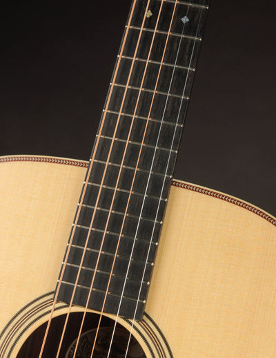 Collings 002H 14-Fret German Spruce Traditional Satin Finish