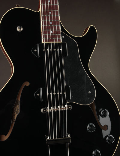 Collings SoCo 16 LC Baritone Jet Black Top & Walnut