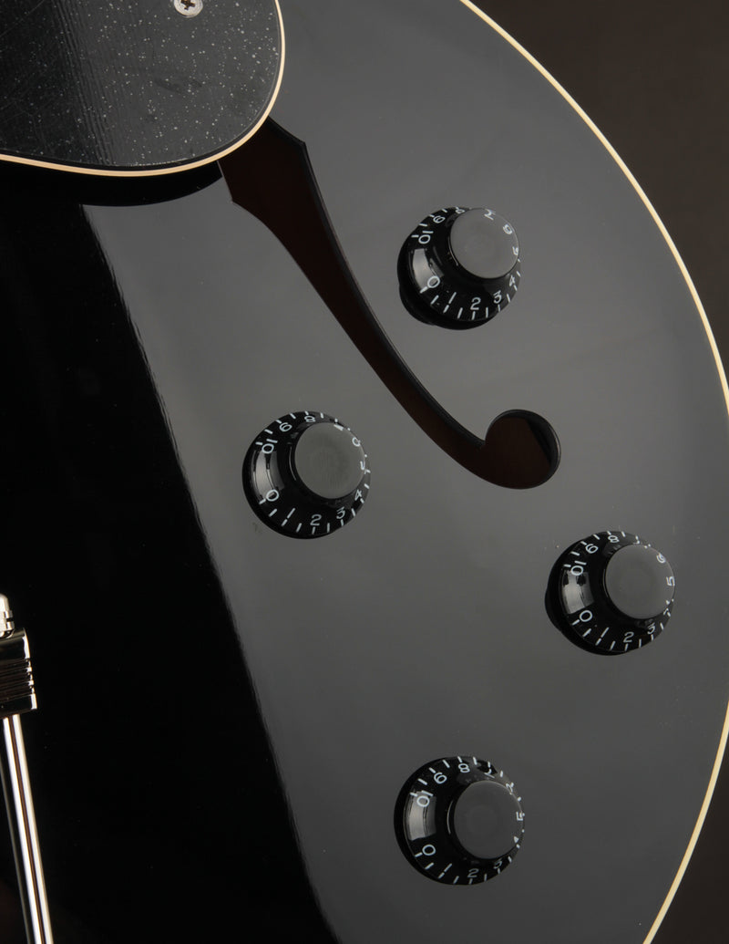 Collings SoCo 16 LC Baritone Jet Black Top & Walnut