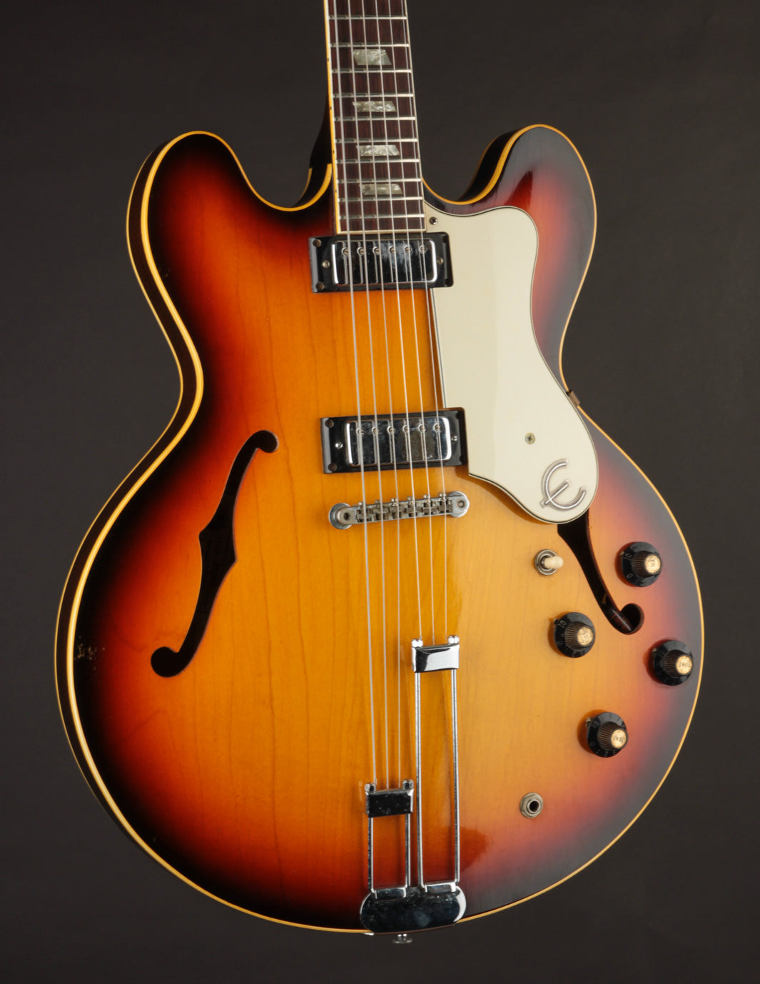 135/Epiphone Riviera  Tan 2024年製 Epiphone Riviera Royal Tan w/Frequensator Tailpiece