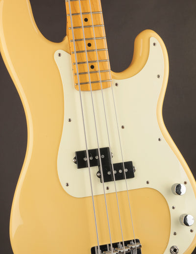 Fender Precision Bass, White (1983)