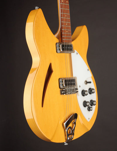 Rickenbacker 330 Mapleglo (1974)