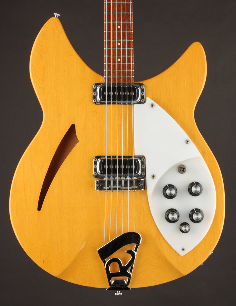 Rickenbacker 330 Mapleglo (1974)