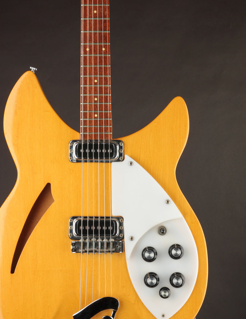 Rickenbacker 330 Mapleglo (1974)