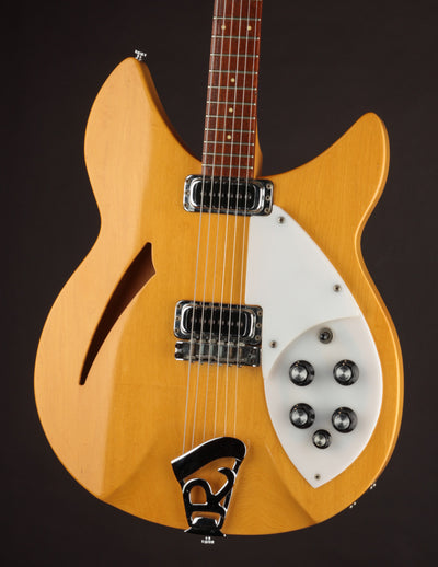 Rickenbacker 330 Mapleglo (1974)