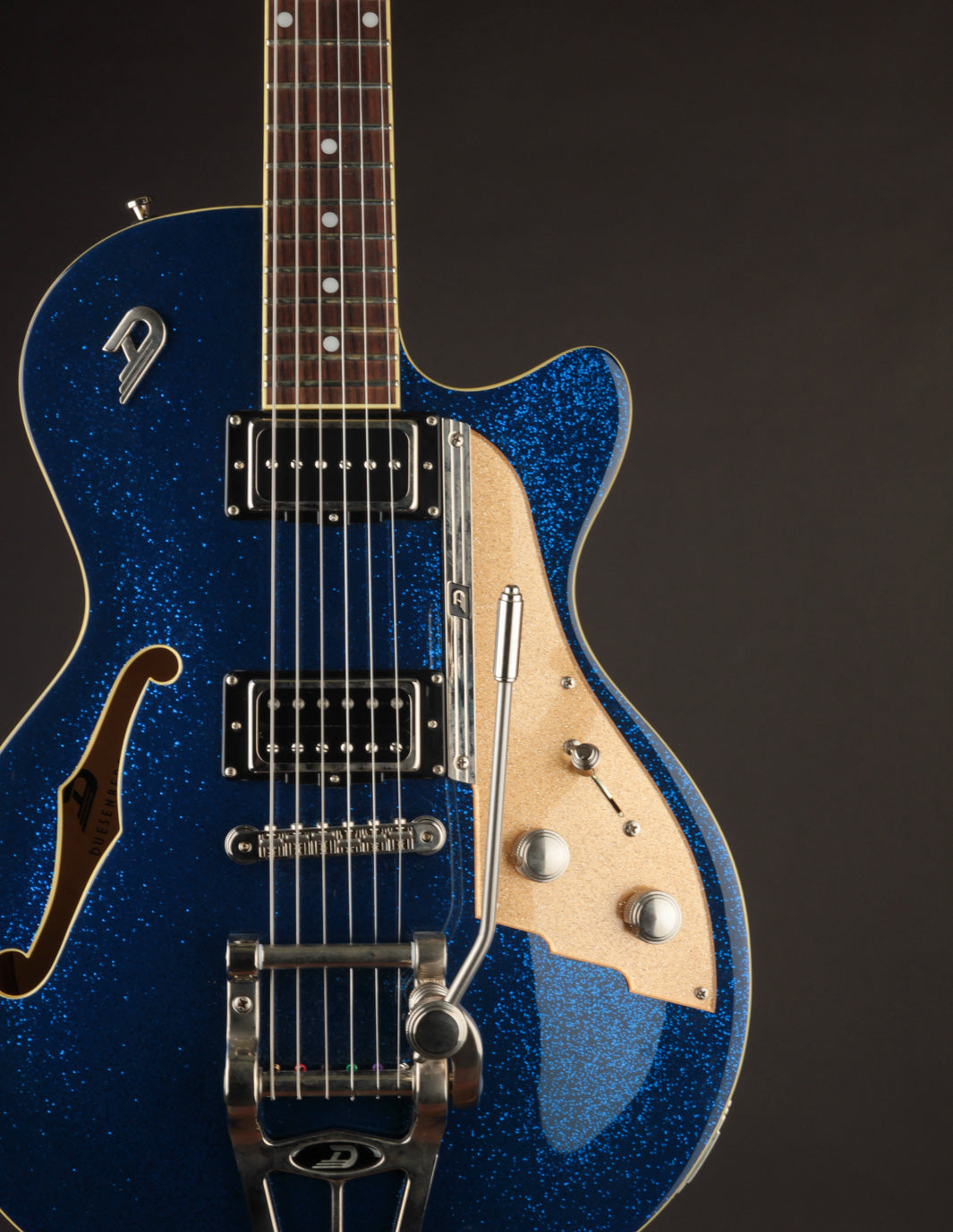 ギター Duesenberg Starplayer TV Blue Sparkle The Guitar Sanctuary | Duesenberg Guitars | Starplayer TV