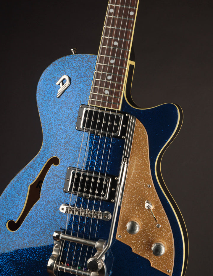 ギター Duesenberg Starplayer TV Blue Sparkle Platinum Duesenberg Starplayer TV Semi-Hollow Electric
