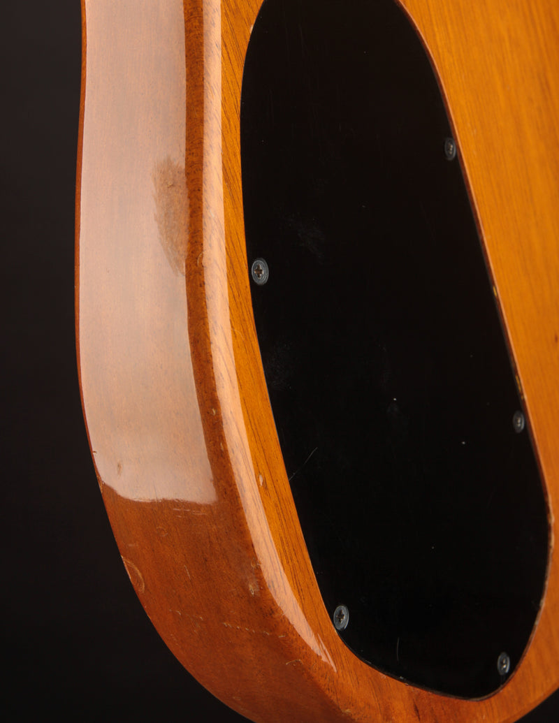 Guild JS-II Bass Oak Leaf & Acorn (1975)