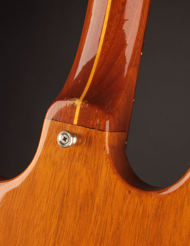 Guild JS-II Bass Oak Leaf & Acorn (1975)