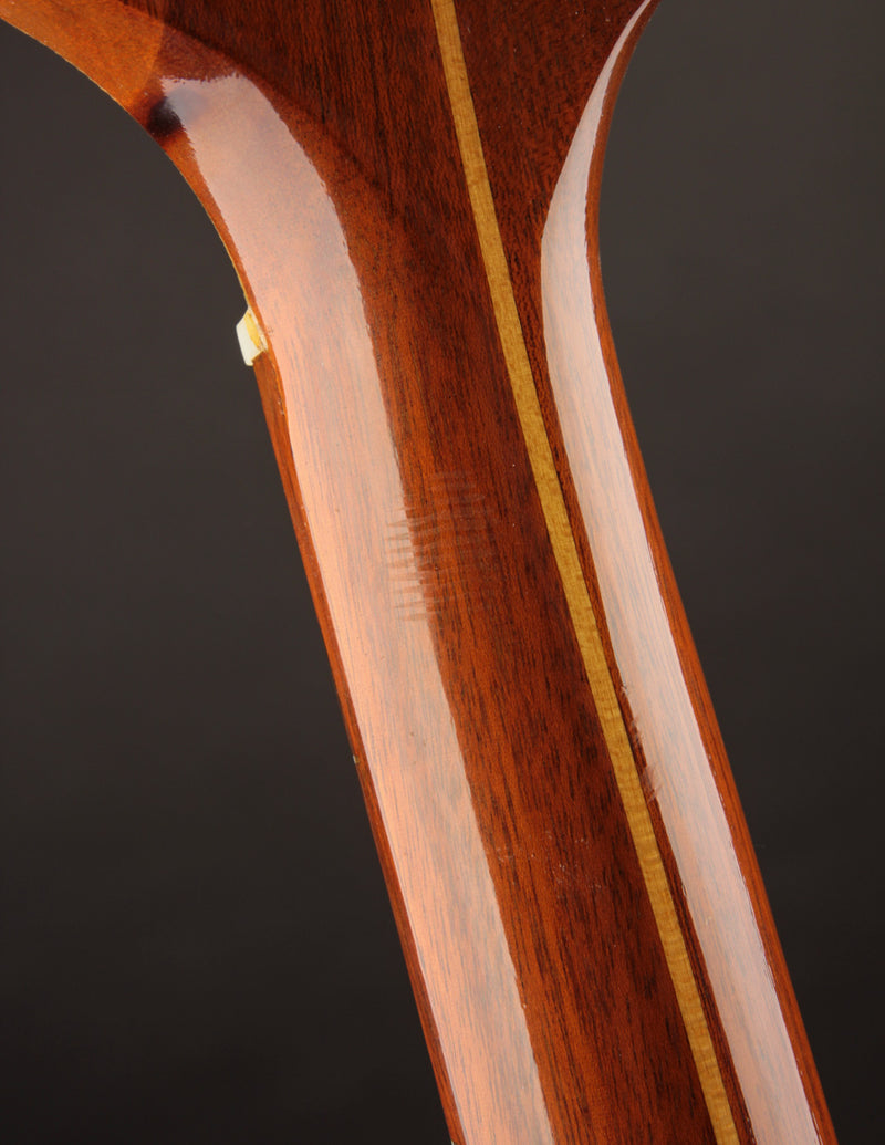 Guild JS-II Bass Oak Leaf & Acorn (1975)