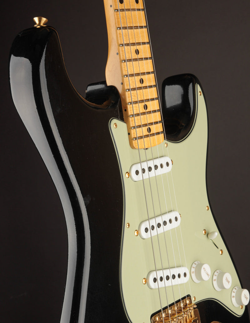 Fender Custom Shop LTD 70th Anniversary Stratocaster Black/DLX Closet Classic (USED, 2024)