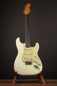 Fender Stratocaster, Olympic White (1963)