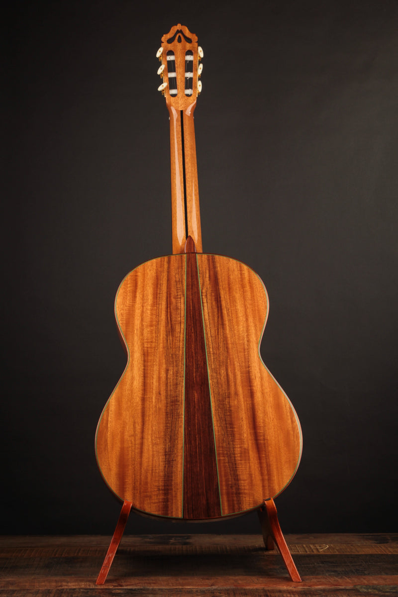 Esteve 12 Cedar & Granadillo