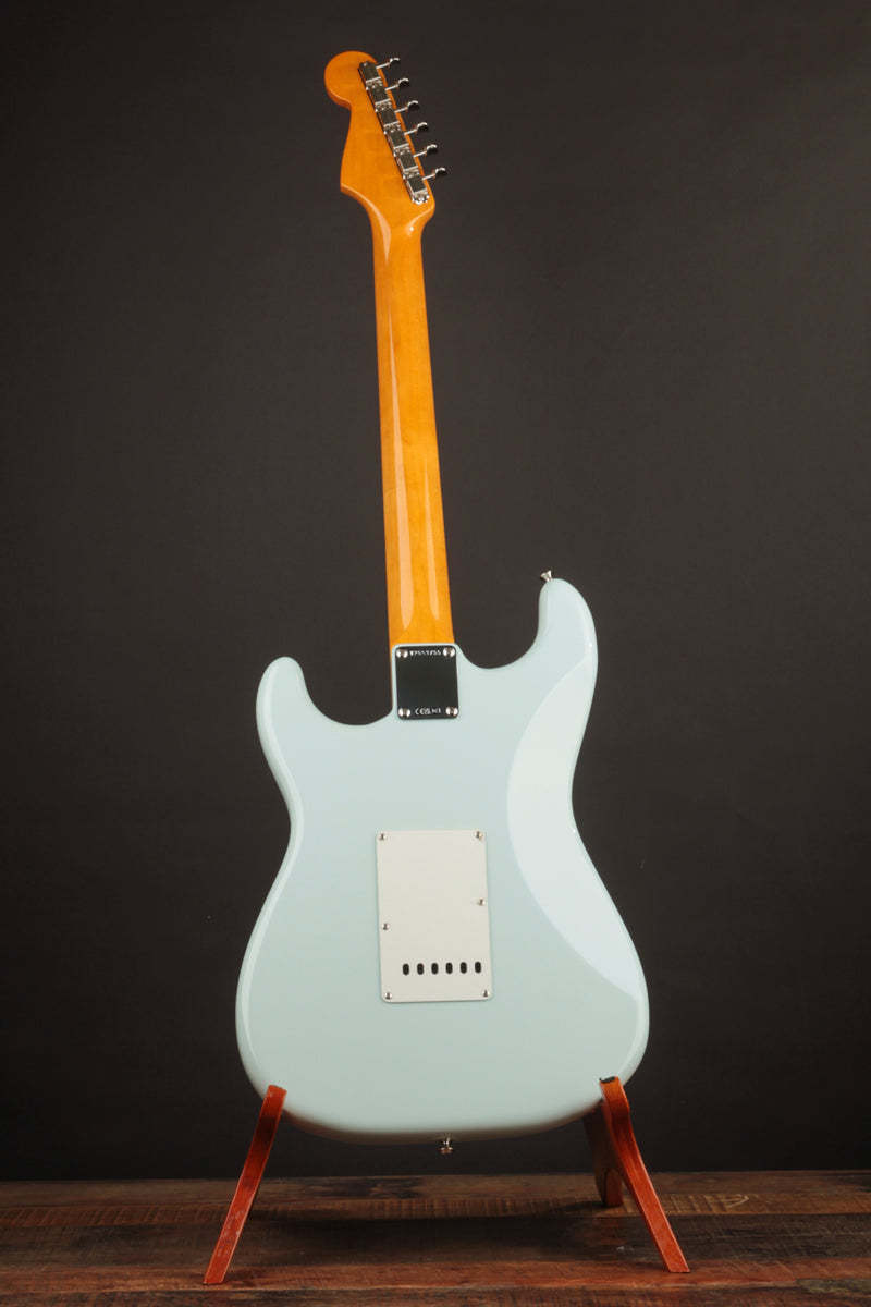 Fender American Vintage II 1965 Stratocaster, Round-Lam Rosewood Fingerboard, Sonic Blue