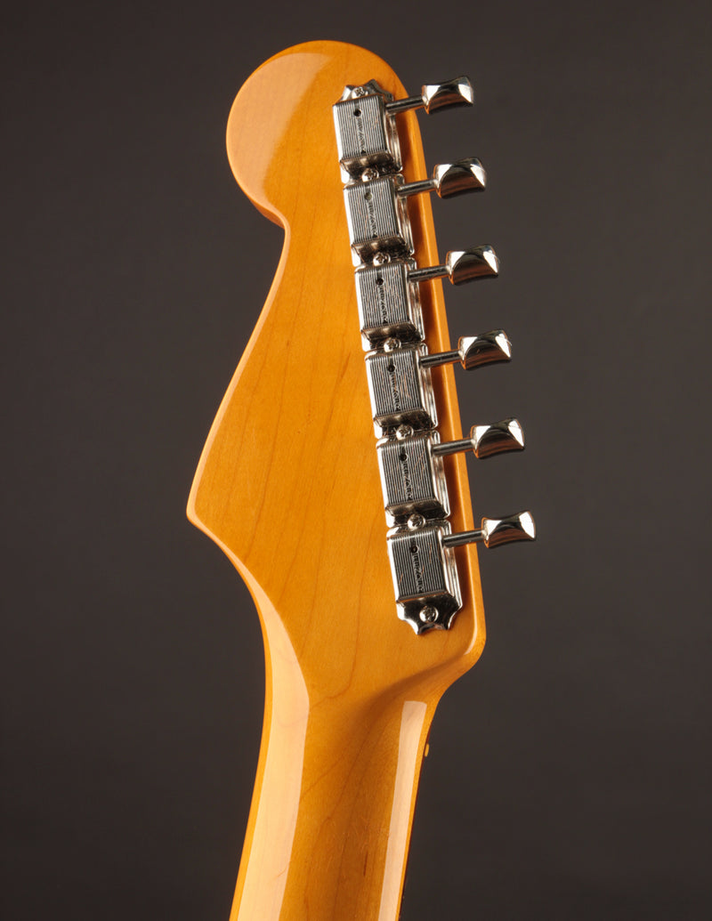 Fender American Vintage II 1965 Stratocaster, Round-Lam Rosewood Fingerboard, Sonic Blue
