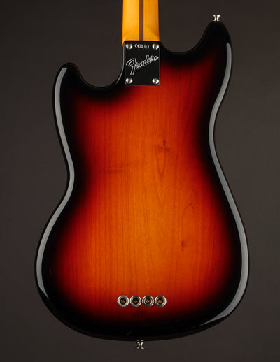 Fender American Professional Classic Mustang Bass 3-Color Sunburst