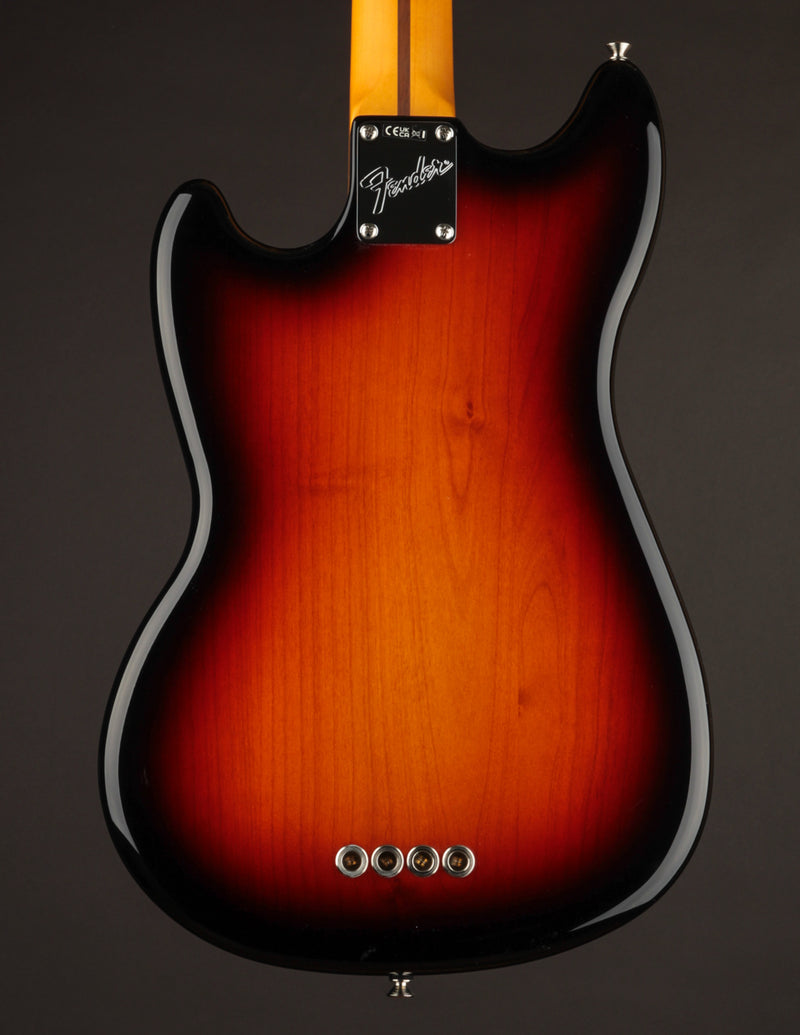 Fender American Professional Classic Mustang Bass 3-Color Sunburst