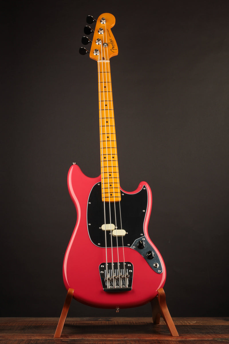 Fender American Professional Classic Mustang Bass Faded Dakota Red
