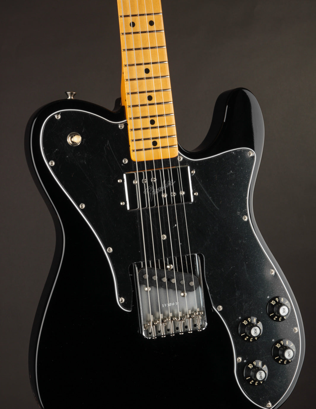 Telecaster Custom '77 Black: The Music Emporium's Selection