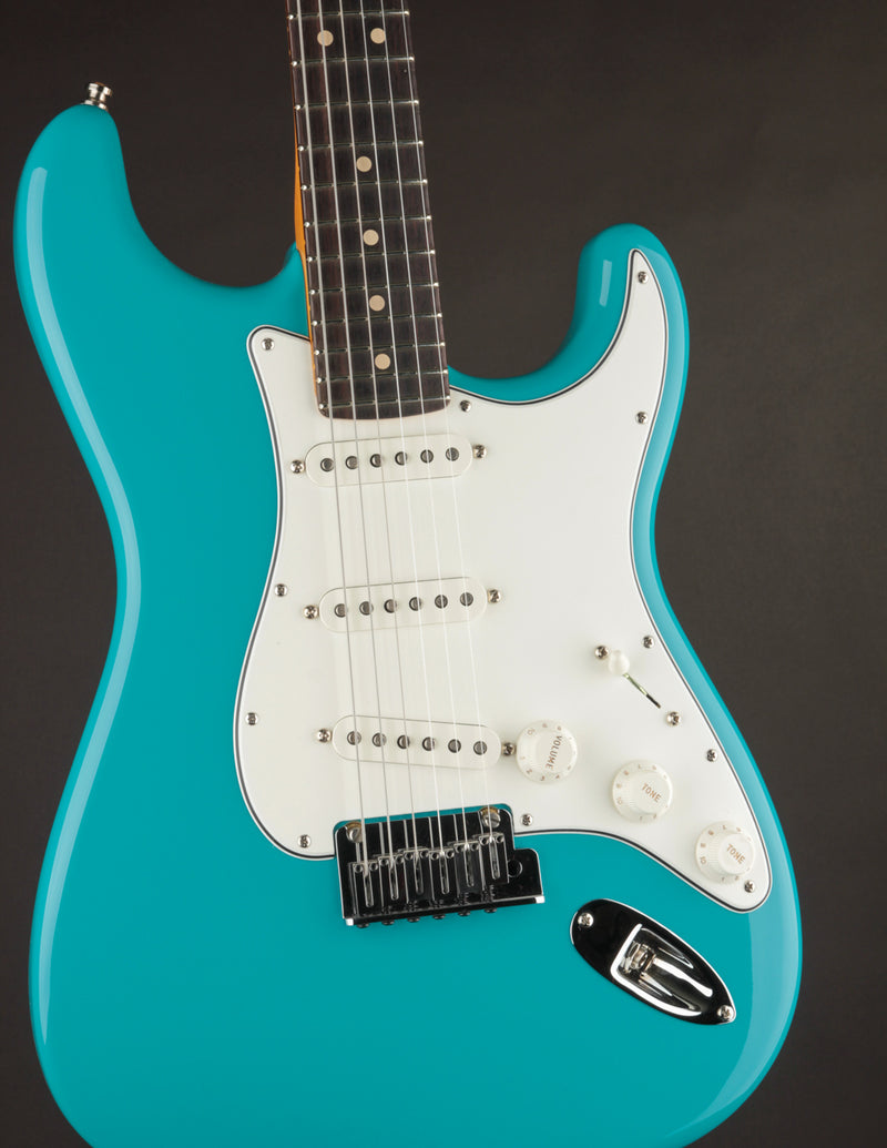 Fender Custom Deluxe Strat LTD NAMM 2025 Taos Turquoise/NOS