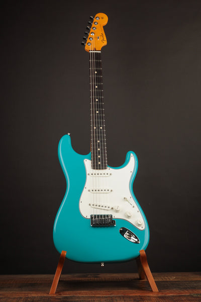 Fender Custom Deluxe Strat LTD NAMM 2025 Taos Turquoise/NOS