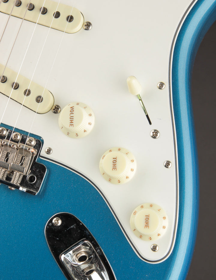 Fender Stratocaster ブルー FEN-CS66SALPB-1_720x.jpg?v=