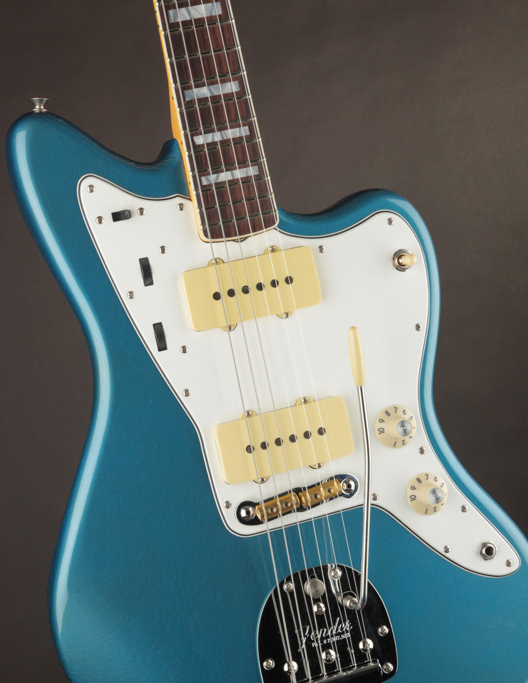 Fender Custom Shop 1967 Jazzmaster Aged Lake Placid Blue