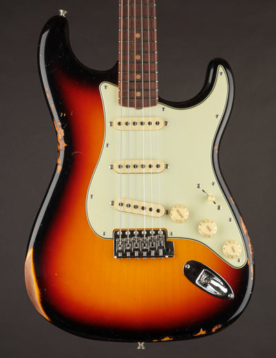 Fender Custom Shop Late 1962 Stratocaster 3-Color Sunburst Relic front body picture