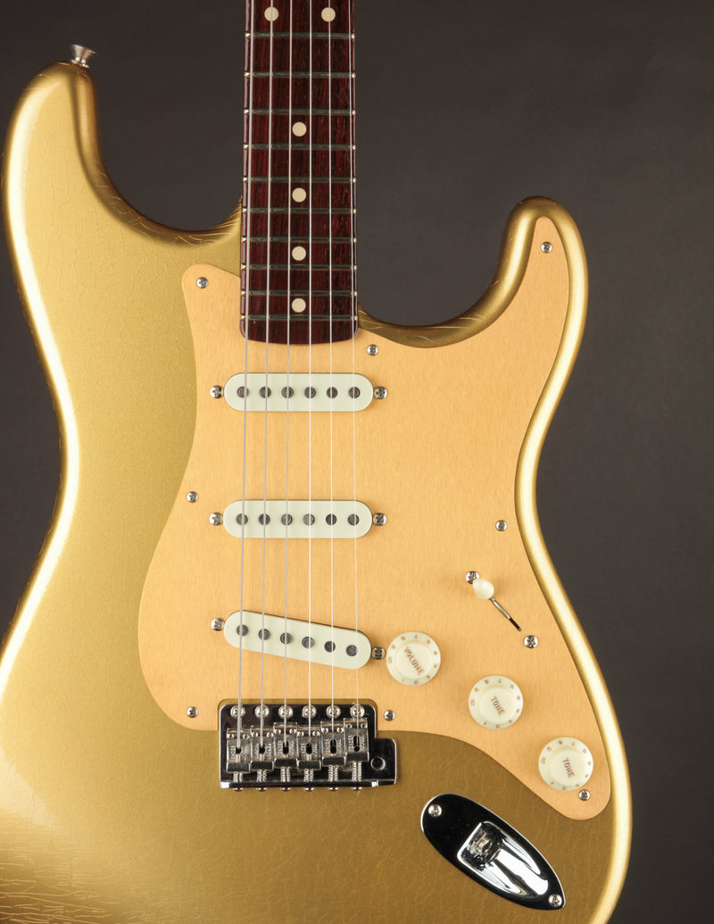 Fender Custom Shop LTD 1957 Stratocaster Rosewood Neck Aged Aztec Gold/DLX Closet Classic