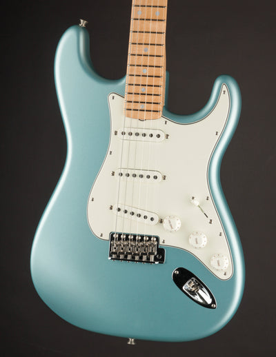 Fender Custom Shop Masterbuilt Levi Perry 1960s Stratocaster 1-Piece 2A Flame Maple Neck Firemist Silver/NOS