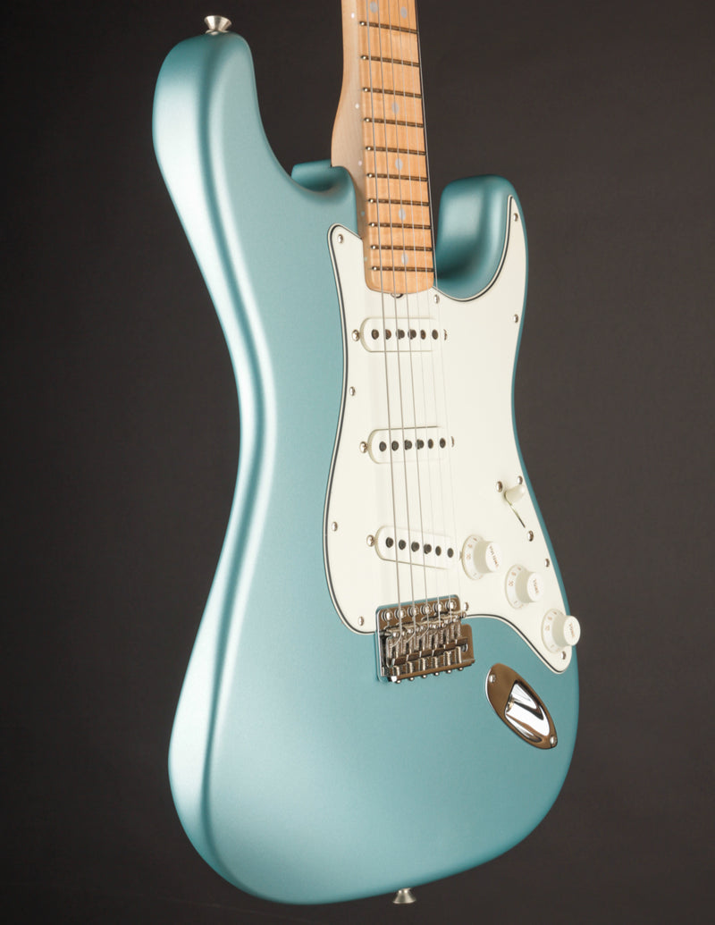 Fender Custom Shop Masterbuilt Levi Perry 1960s Stratocaster 1-Piece 2A Flame Maple Neck Firemist Silver/NOS