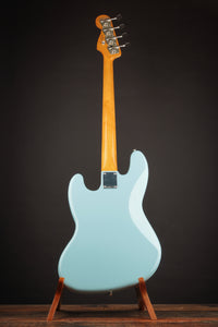 Fender Vintera III Early '60s Jazz Bass Sonic Blue