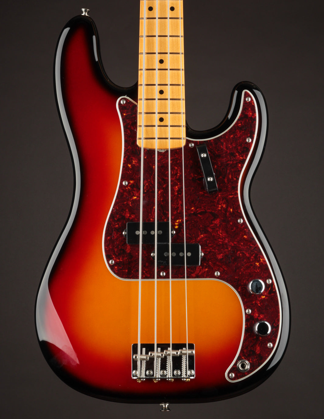 Fender Vintera III Late '60s Precision Bass 3-Tone Sunburst
