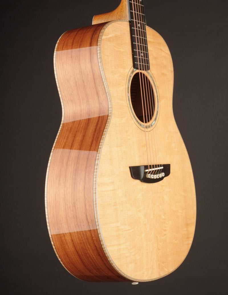 Goodall Concert Jumbo Palo Escrito & Bearclaw Sitka