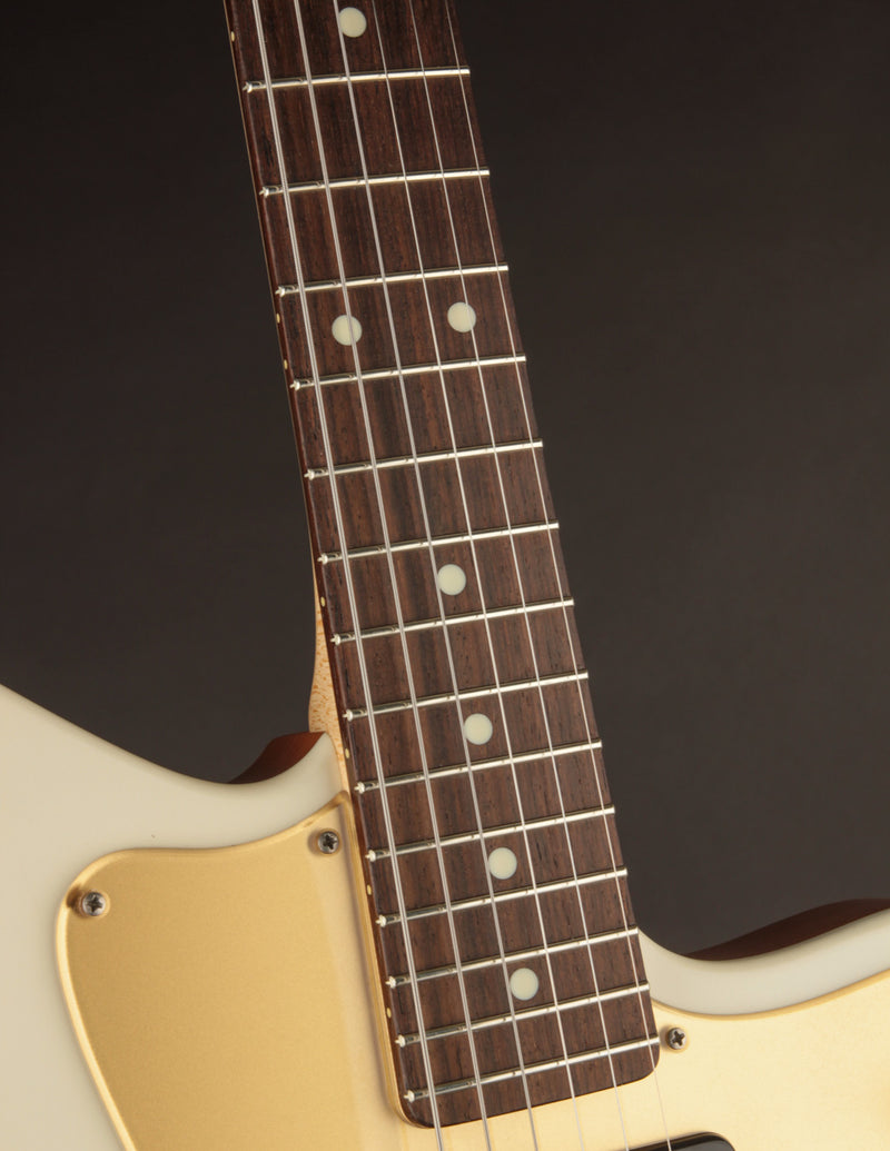 Healy Healer Aged White w/ Mastery Vibrato