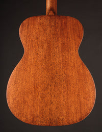 Martin 000-17