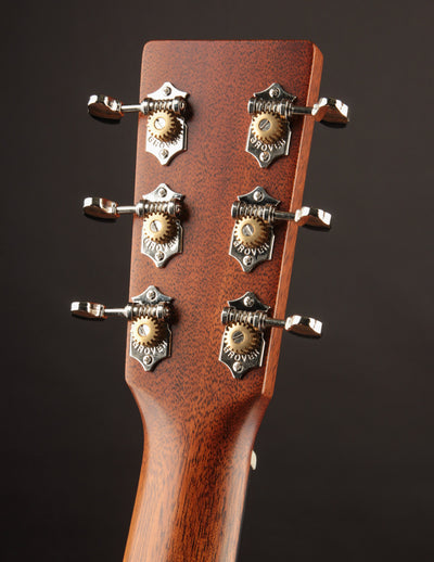 Martin 000-18