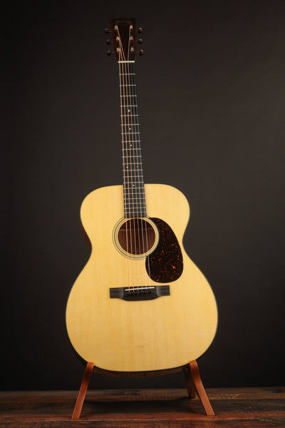 Martin 000-18