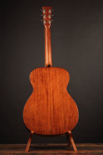 Martin 000-18