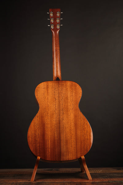 Martin 000-18