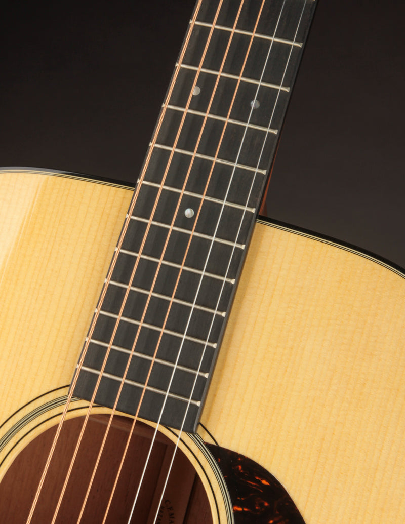 Martin 000-18