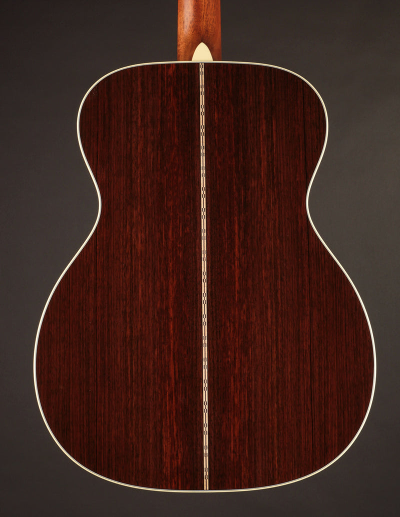 Martin 000-28