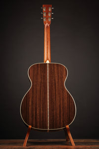 Martin 000-28