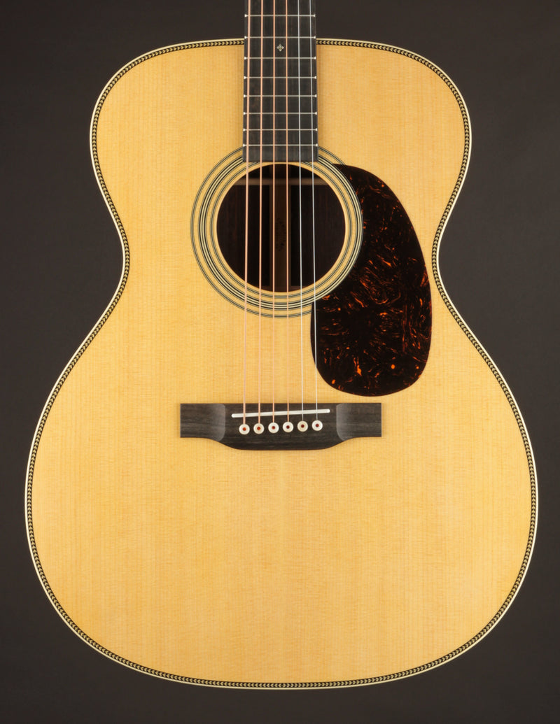 Martin 000-28