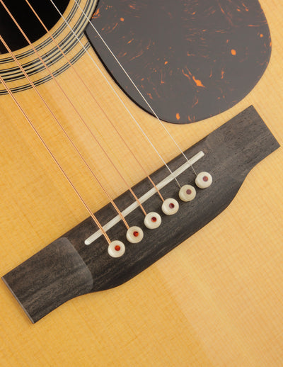 Martin 000-28