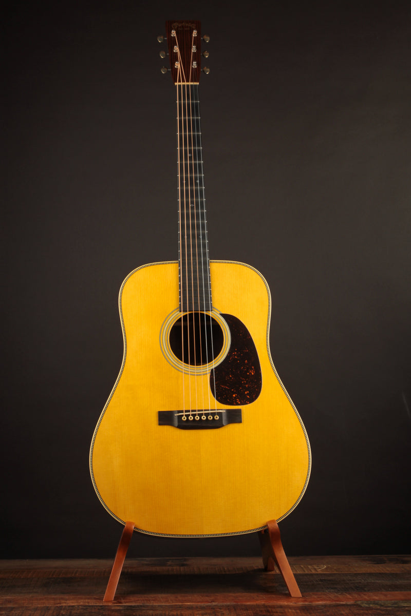 Martin Custom Shop D-28 1937 Stage 1 Aging