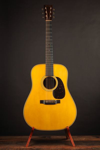 Martin Custom Shop D-28 1937 Stage 1 Aging