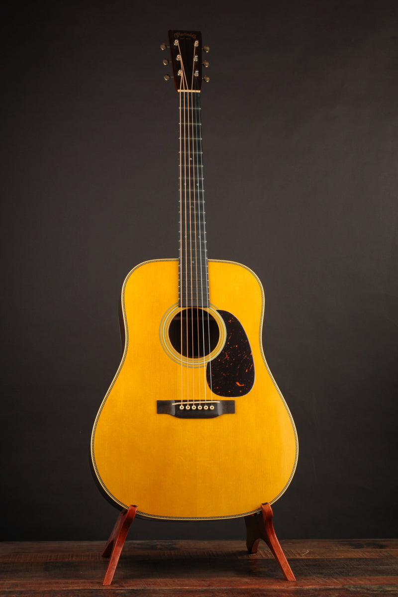 Martin Custom Shop D-28 1937 Stage 1 Aging