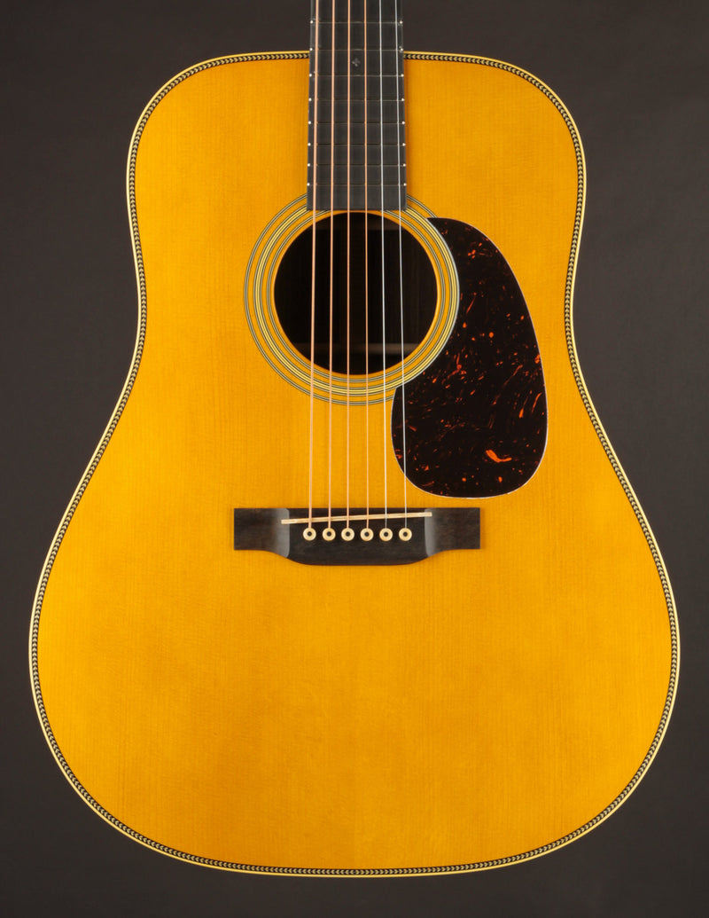 Martin Custom Shop D-28 1937 Stage 1 Aging