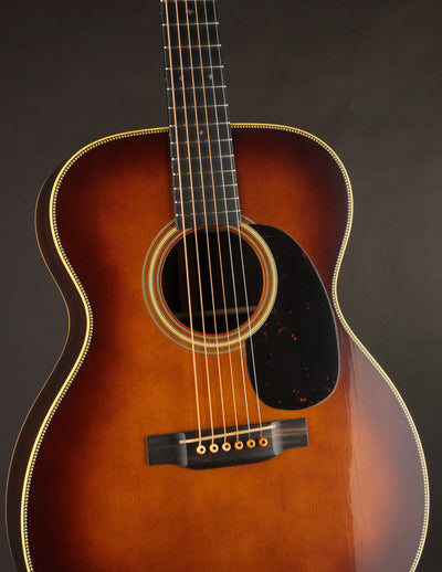 Martin Custom Shop 000-28 1937 Stage 1 Aging Ambertone